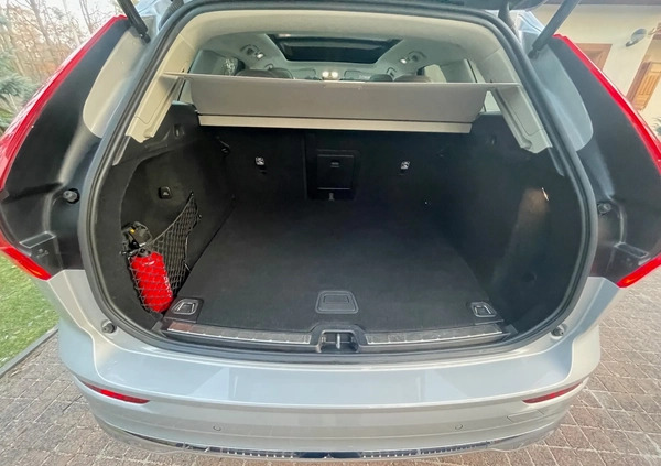 Volvo XC 60 cena 229000 przebieg: 18160, rok produkcji 2022 z Kozienice małe 137